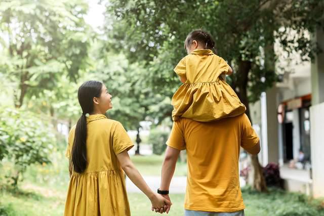 芒果体育丈夫去宾馆送外卖开门的竟是妻子怒提离婚：她出轨成性(图7)